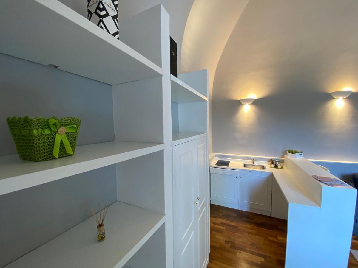 Suite 261 - Intero Appartamento Nel Centro Di Bari Exterior foto